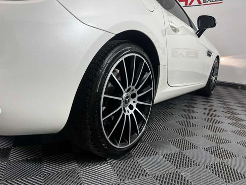 Used 2019 Mercedes-Benz SLC 300 w/ Premium Package image 9
