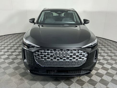 Used 2025 Audi Q5 Premium Plus w/ Premium Plus AWD/4WD image 2