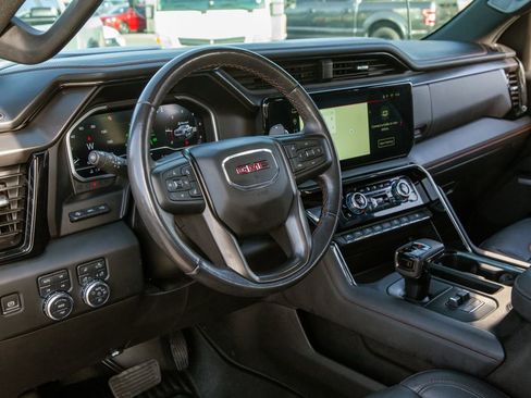 Used 2022 GMC Sierra 1500 AT4 w/ AT4 Premium Package AWD/4WD image 10