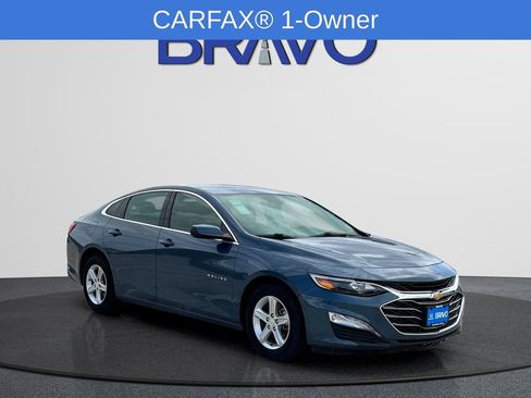 Used 2024 Chevrolet Malibu LT image 3
