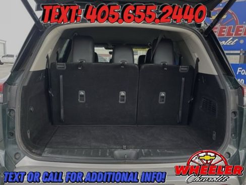 Used 2023 Nissan Pathfinder SL w/ Black Appearance Package image 8