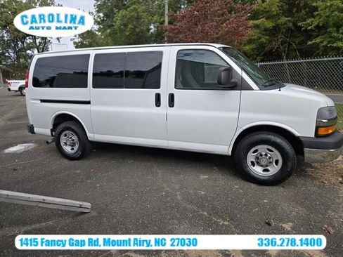 Used 2011 Chevrolet Express 3500 LT w/ LT Preferred Equipment Group image 3