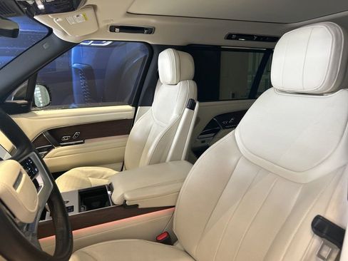 Used 2024 Land Rover Range Rover Long Wheelbase SE image 6