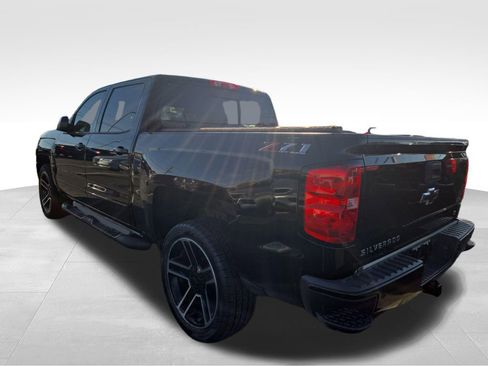 Used 2018 Chevrolet Silverado 1500 LT w/ LPO, Black Pack image 6