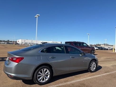 Used 2023 Chevrolet Malibu LT image 4