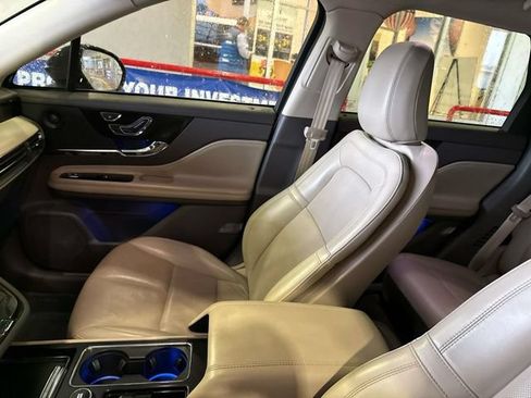 Used 2021 Lincoln Corsair Reserve w/ Elements Package FWD image 21