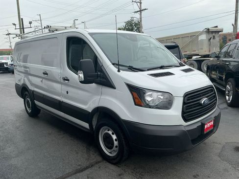 Used 2019 Ford Transit 150 130 Low Roof RWD image 3