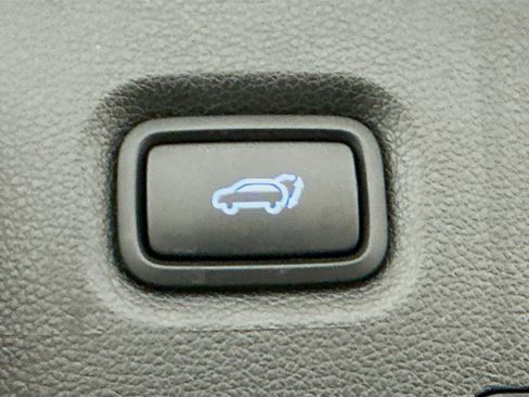 Used 2023 Hyundai Santa Fe XRT image 31