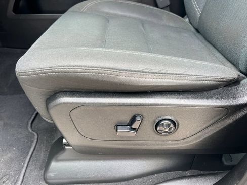 Used 2019 RAM 1500 Big Horn AWD/4WD image 12