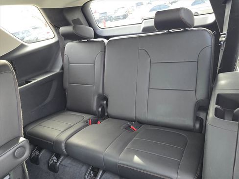 Used 2020 Chevrolet Traverse Premier image 13