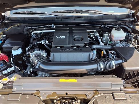 Used 2022 Nissan Frontier PRO-4X w/ Pro-4X Premium Package AWD/4WD image 3