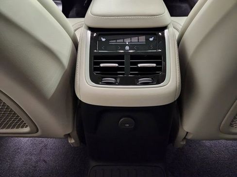 New 2026 Volvo XC90 T8 Ultra w/ Protection Package Premier AWD/4WD image 31