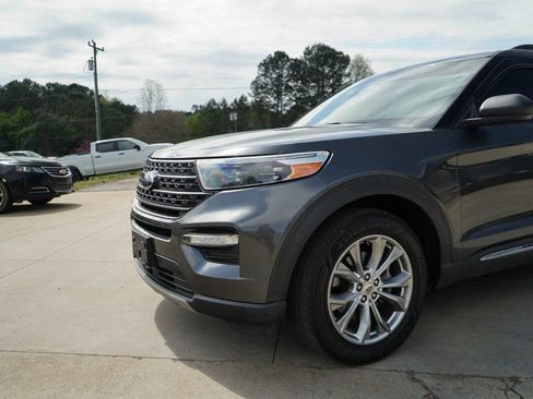 Used 2020 Ford Explorer XLT w/ Equipment Group 202A image 11