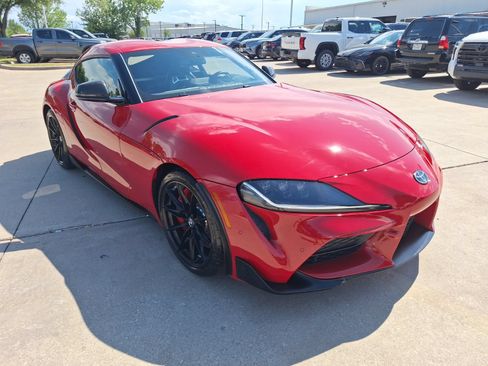 Used 2026 Toyota Supra w/ Driver Assist Package RWD image 7