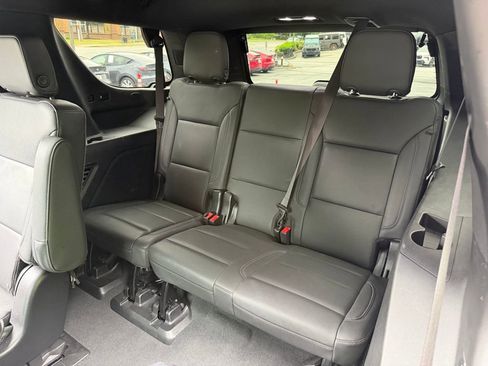 Used 2023 Chevrolet Tahoe LT w/ Luxury Package RWD image 33