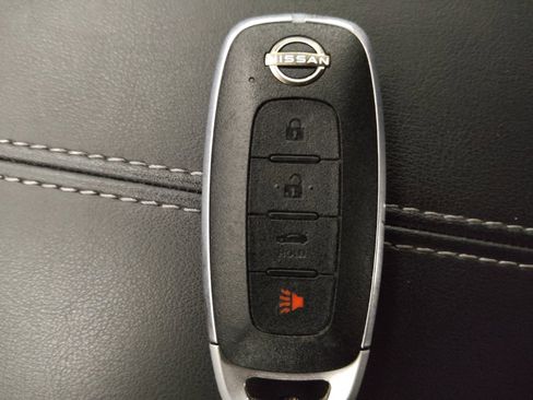 Used 2024 Nissan Sentra SV FWD image 32