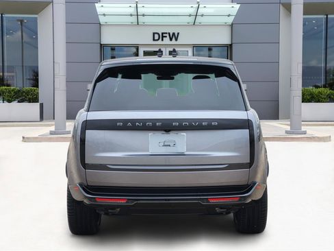 New 2026 Land Rover Range Rover SE image 6