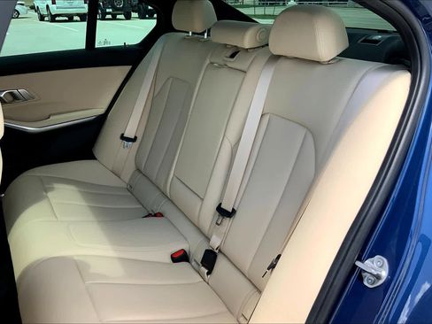 Used 2021 BMW 330i Sedan w/ Premium Package image 39