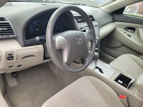 Used 2011 Toyota Camry Base image 9