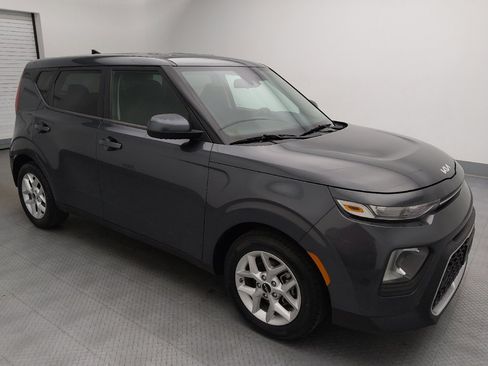 Used 2022 Kia Soul LX w/ Technology Package FWD image 11