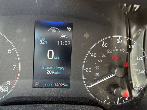 Used 2025 Toyota Corolla SE FWD image 8