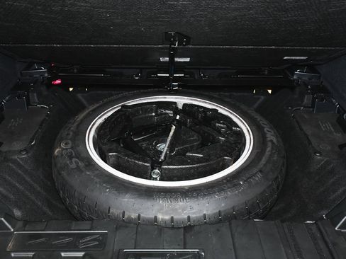 Used 2023 BMW X5 M Base w/ Executive Package image 73