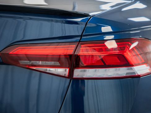 Used 2021 Volkswagen Passat 2.0T R-Line image 7