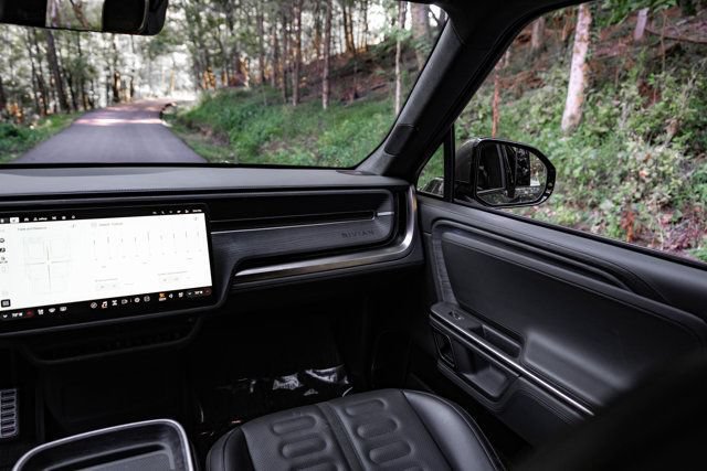 Used 2024 Rivian R1S Adventure Quad AWD/4WD image 16