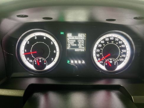 Used 2016 RAM 1500 Express image 9