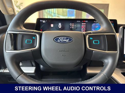 Used 2025 Ford Expedition Max Active RWD image 32