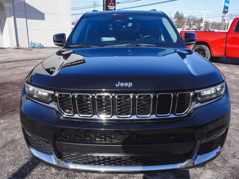 Used 2022 Jeep Grand Cherokee L Limited image 2