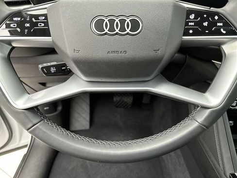 Used 2025 Audi Q5 Premium Plus w/ Premium Plus AWD/4WD image 14