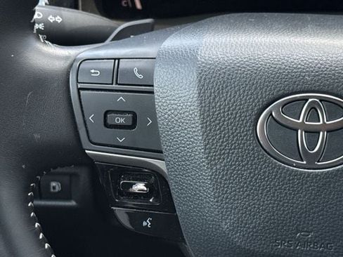 Used 2026 Toyota Camry SE FWD image 14