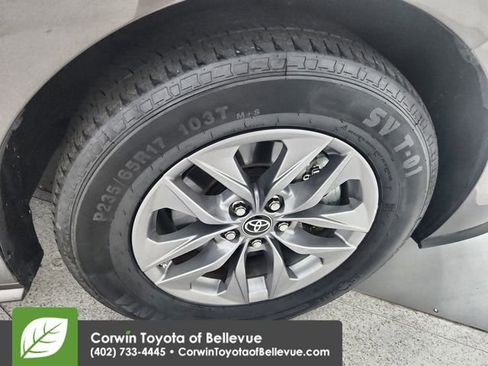 Certified 2024 Toyota Sienna XLE image 35