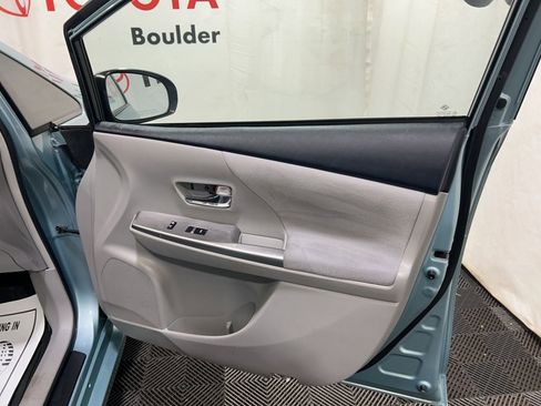 Used 2015 Toyota Prius V Three image 11