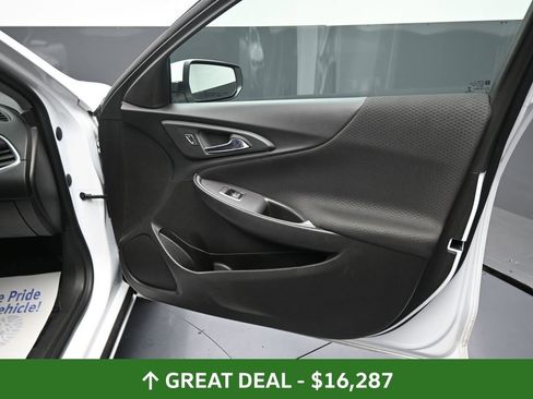 Used 2023 Chevrolet Malibu LT image 21