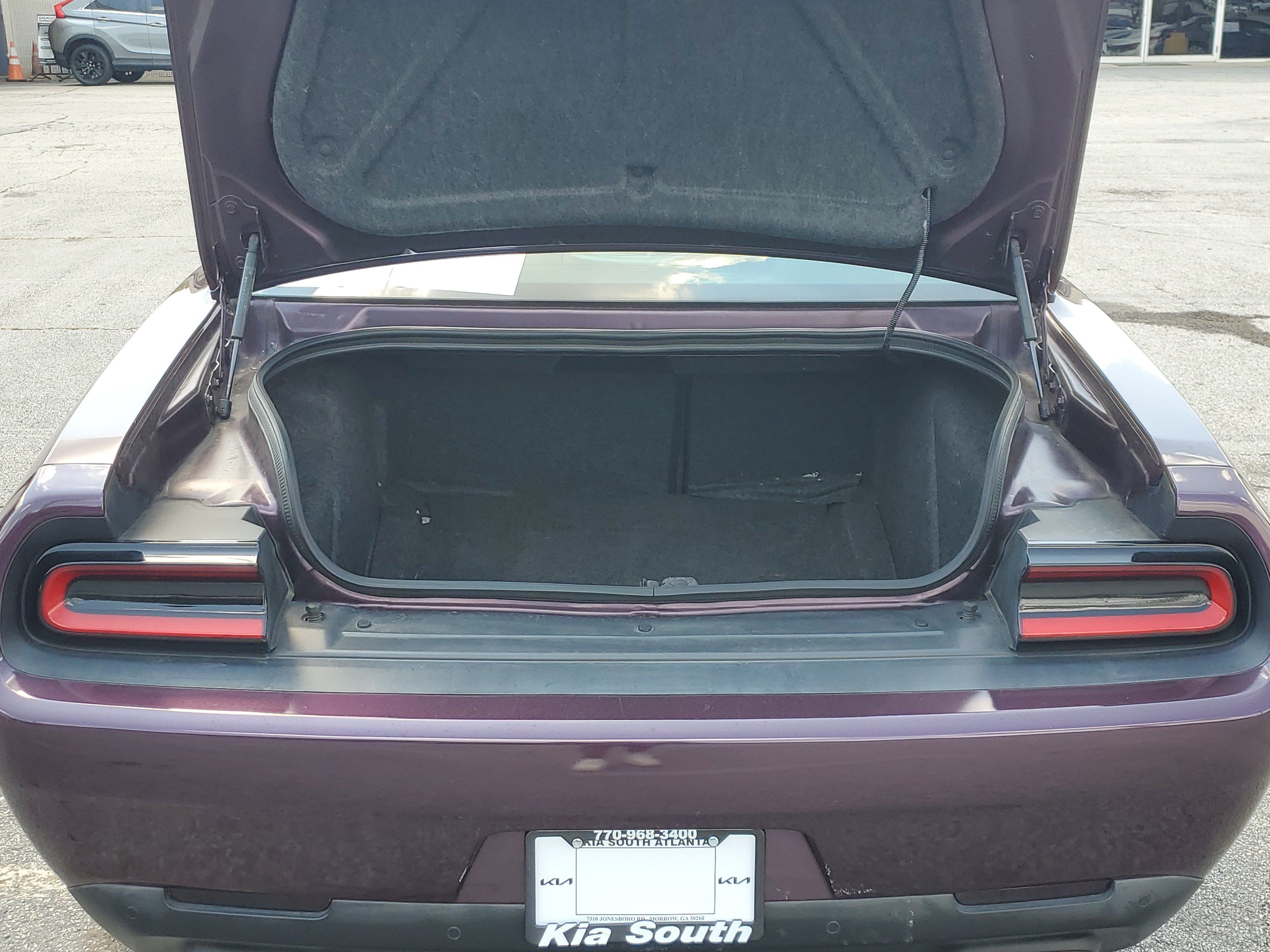 Used 2021 Dodge Challenger SXT w/ Plus Package RWD image 9