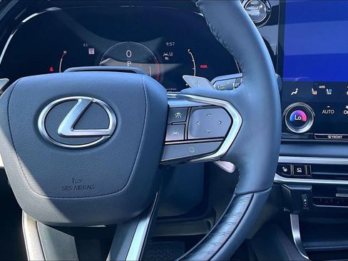 Used 2024 Lexus RX 350 AWD w/ Convenience Package image 26