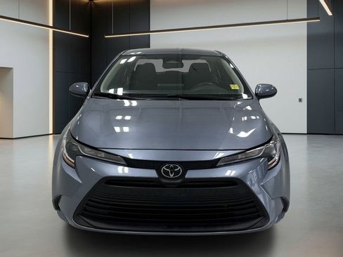 Used 2024 Toyota Corolla LE FWD image 4