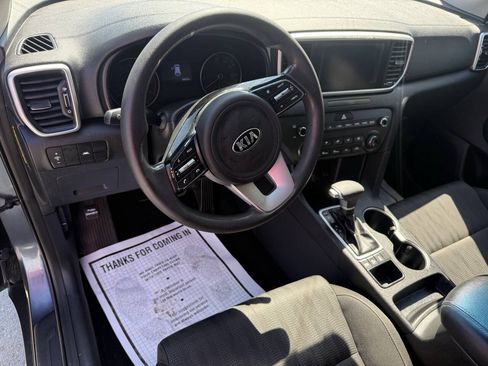 Used 2020 Kia Sportage LX AWD/4WD image 12
