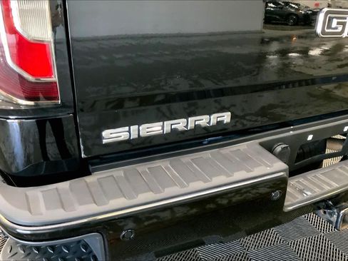 Used 2018 GMC Sierra 1500 SLT AWD/4WD image 11