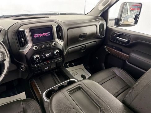 Used 2022 GMC Sierra 2500 Denali image 21