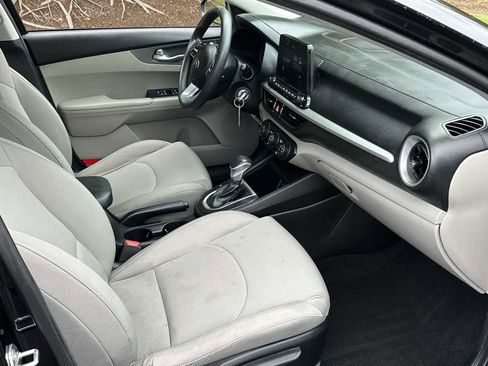 Used 2020 Kia Forte LXS image 10
