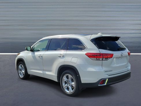 Used 2018 Toyota Highlander Limited AWD/4WD image 4
