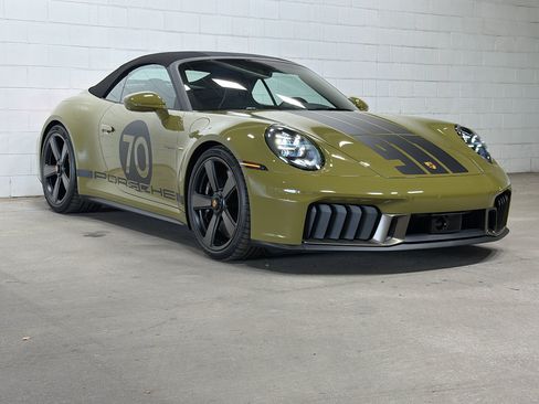 Certified 2026 Porsche 911 Carrera GTS RWD image 6