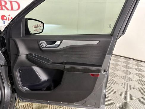 Used 2024 Ford Escape Platinum w/ Premium Technology Package AWD/4WD image 32