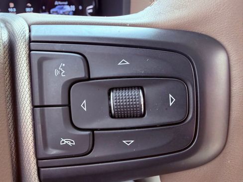 Used 2023 GMC Yukon Denali image 25