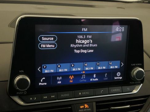 Used 2025 Nissan Altima 2.5 SV FWD image 19
