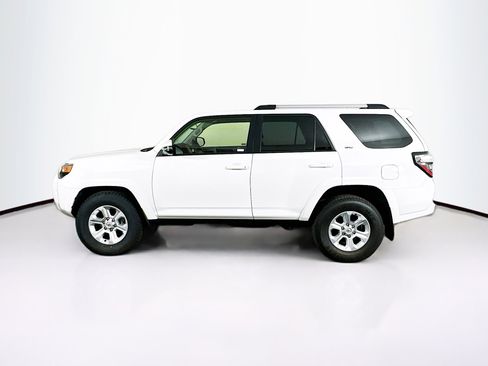 Used 2024 Toyota 4Runner SR5 Premium w/ Moonroof Package image 4