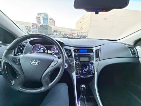 Used 2013 Hyundai Sonata SE FWD image 15